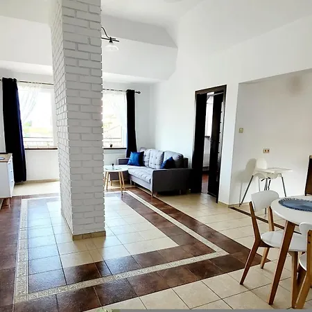 Nad Lodziarnia Appartement *